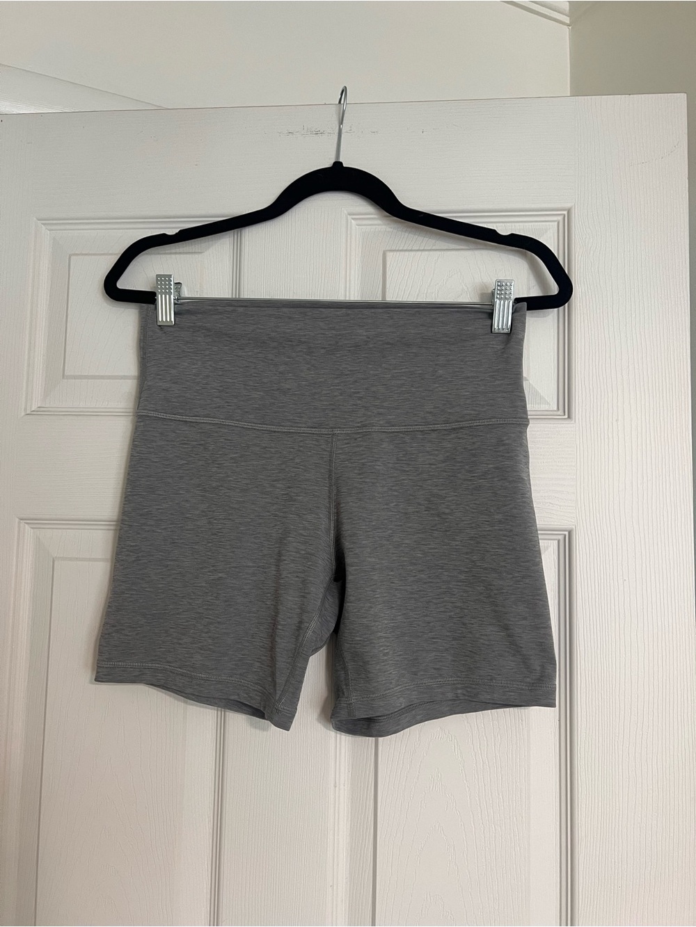 Lululemon Align™ High-Rise Short 6" in Heathered Core Medium Grey